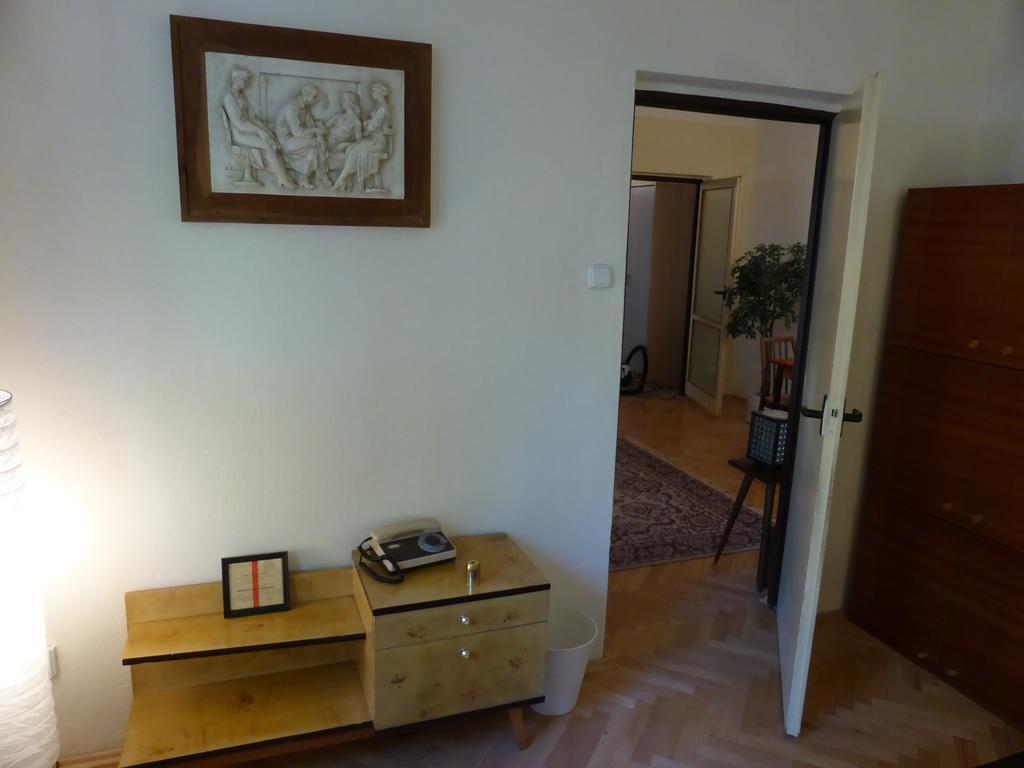 Retro Apartment Brezno Exterior photo